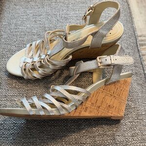 Isaac Mizrahi Women's Simmer Leather Fisherman Wedge Sandals Gold metallic 9